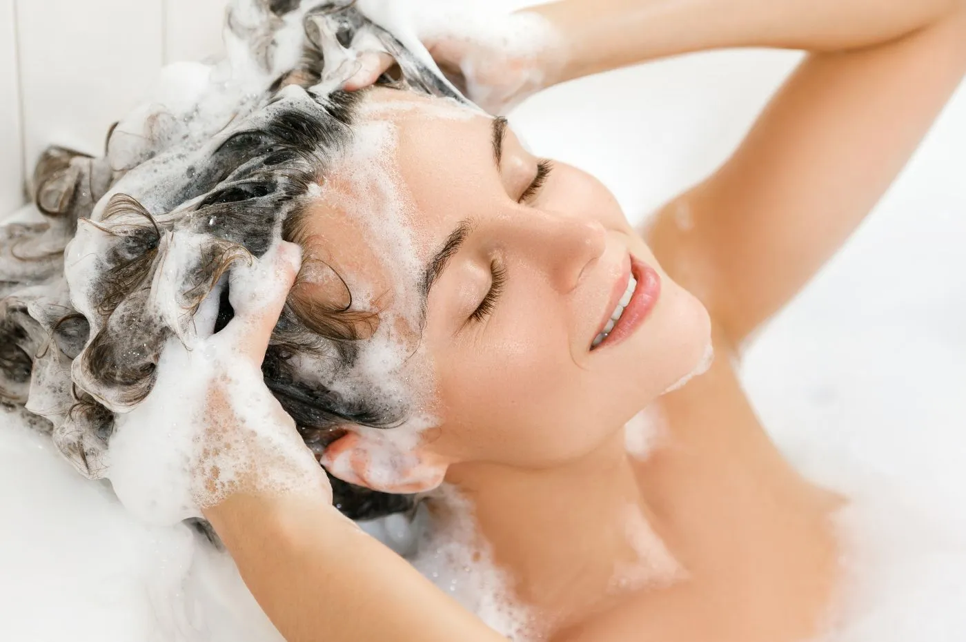 Productos comerciales o naturales para el cabello