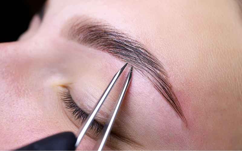 Errores comunes en el diseno de cejas en casa 2